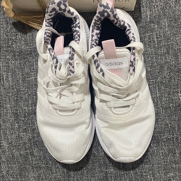 Adidas Women's White Sneakers with Pink Accents - Picture 4 of 10
